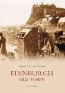 Edinburgh Old Town - Paperback Must Have